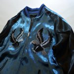 画像4: Japanesque 黒鷹 ビンテージ柄 刺繍 リバーシブルスカジャン  ブルー／ブラック (4)