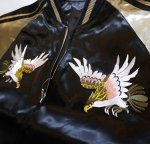 画像4:  Japanesque 鷹地図 ビンテージ柄 刺繍 リバーシブルスカジャン  ブラック／ベージュ (4)