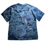 画像11: 華鳥風月　むら染め 金魚柄 刺繍  Tシャツ  (11)