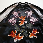 画像3:  Japanesque (ジャパネスク）桜と金魚刺繍 袖桜ジャガード リバーシブルスカジャン ブラック/グレー 3RSJ-702 ブラック (3)