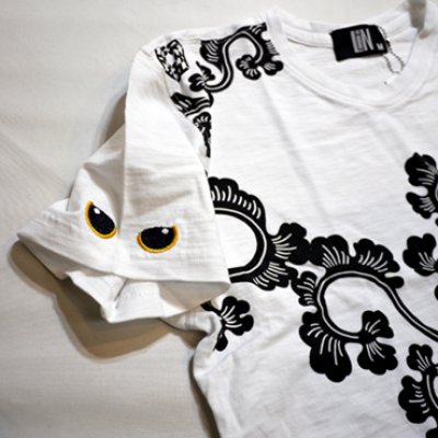 画像2: LIN (リン） 黒猫Lamy &ネズミEarl 唐草かくれんぼ プリント 刺繍 Tシャツ  ATL-75002