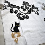 画像11: LIN (リン） 黒猫Lamy &ネズミEarl 唐草かくれんぼ プリント 刺繍 Tシャツ  ATL-75002 (11)