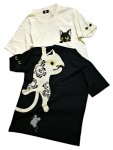 画像1: LIN (リン） 黒猫Lamy &ネズミEarl  ぶら下がりラミ＆ジャンピングアールTシャツ  プリント 刺繍 Tシャツ  ATL-75015 (1)