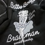 画像7: THE BRAVEMAN / BETTY BOOP コラボ   フェイクムートンB-3ジャケット  BBB-2142 ブラック (モノトーン刺繍） (7)
