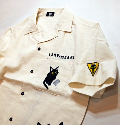 画像1: LIN (リン） Lamy and Earl   黒猫 刺繍 ガーゼ 半袖シャツ   AL-75043 オフホワイト