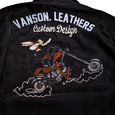 画像1: vanson  (バンソン） ルーニーテューンズ コラボ COYOTE  刺繍  ボーリングシャツ  LTV-2209 ブラック