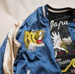 画像9: Japanesque  (ジャパネスク）虎／鷹と龍と地図 リバーシブル刺繍 スカジャン（ポリエステル）  JSKJ-002  ブルー×ベージュ／ブラック×ベージュ (9)