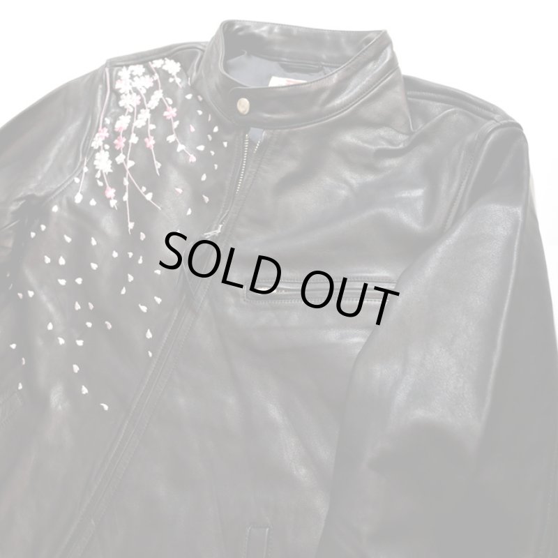 画像4: 再入荷 花旅楽団 枝垂れ桜 刺繍レザーJKT  レザー シングルライダースジャケット （国産ステアオイル加工）SLRJ-001 (4)