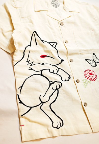 画像1:  今昔 ( KON-JAKU ) [ 菊と狐 ]  ガーゼ 半袖シャツ  刺繍 KJ-28004 オフホワイト