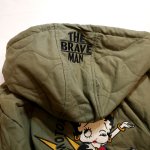 画像8: THE BRAVEMAN / BETTY BOOP コラボ 中綿キルティングジャケッット  ハーフ丈  刺繍 ワッペン BBB-2463 オリーブ (8)