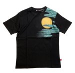 画像2: 参丸一 (サンマルイチ）[ ひまわりに乗って]　プリント 刺繍 Ｔシャツ SM-30619 ブラック (2)