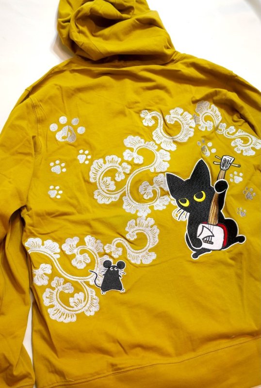 画像3: LIN (リン） Lamy and Earl  [ 和楽器猫 ] 薄地天竺 総刺繍パーカー AL-75617 マスタード (3)
