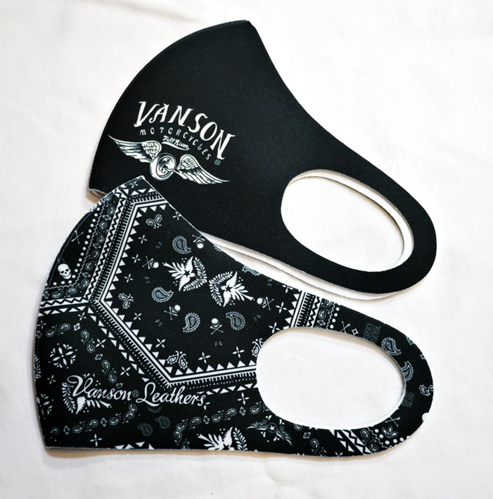 画像1: vanson(バンソン） 洗って使えるウレタンマスク（バンダナ柄.フラインクホィール柄）柄 2枚セット NVFG-2102  (1)
