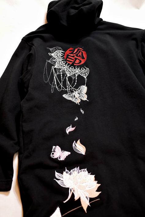 今昔 -KON-JAKU- 蓮と狐 豪華総刺繍 ロング丈パーカー KJ-29088 ブラック