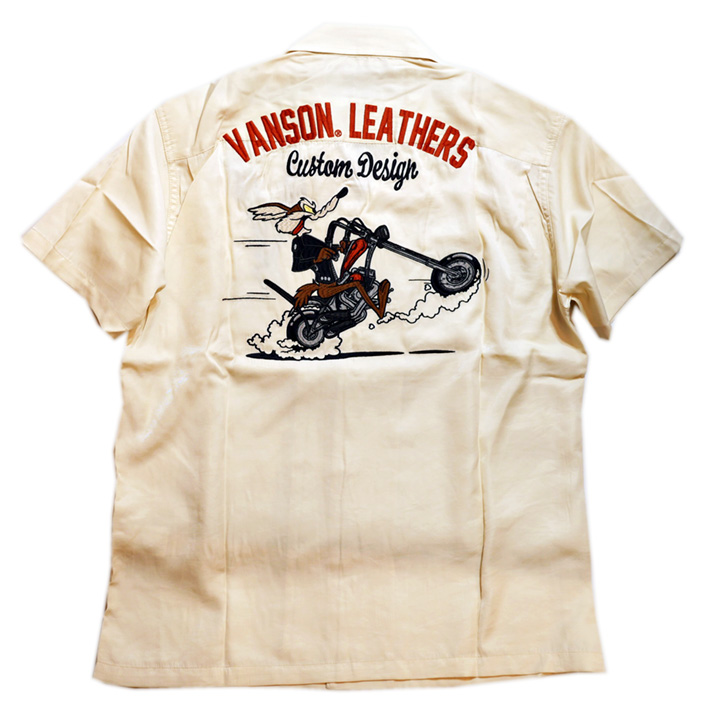 画像1: vanson  (バンソン） ルーニーテューンズ コラボ COYOTE  刺繍  ボーリングシャツ  LTV-2209 オフホワイト (1)