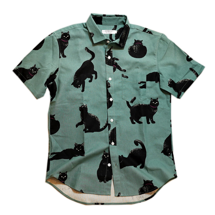 画像1: [ 黒猫 ]  手書き風プリント  半袖袖シャツ  日本製 79416 グリーン (1)