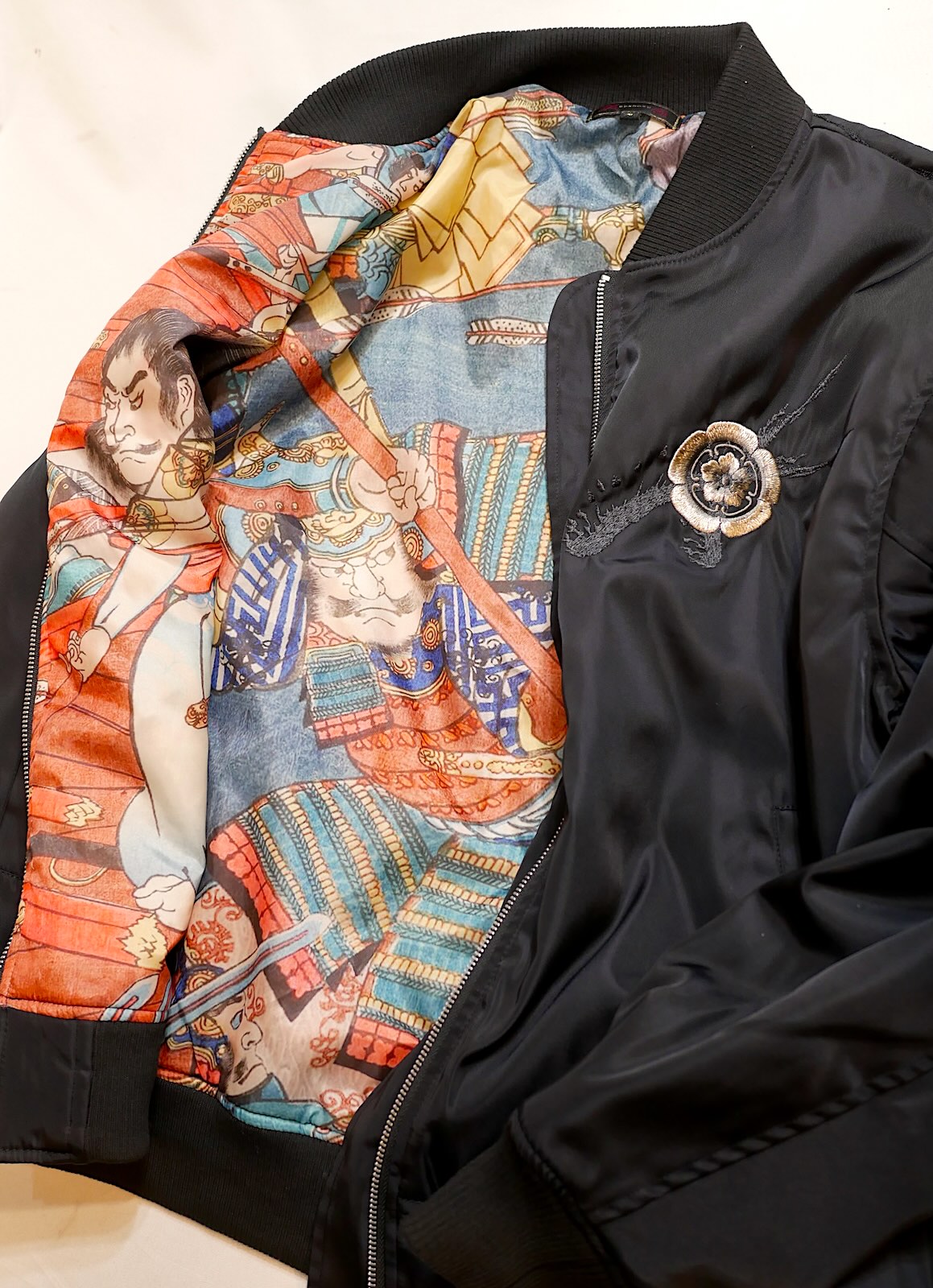 絡繰魂 戦国 [ 織田信長 ] 刺繍 MA-1 フライトジャケット253078