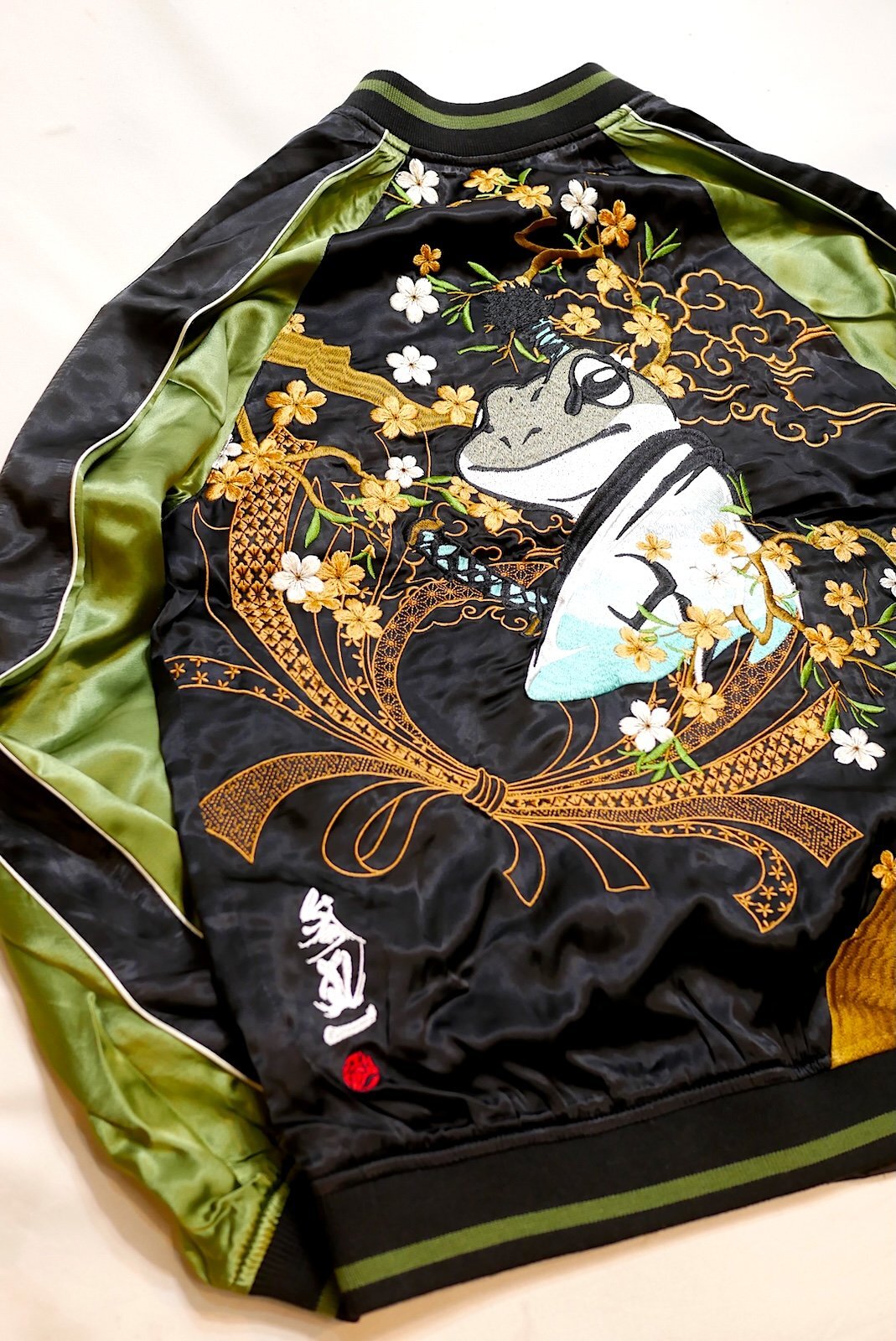 参丸一 [ 桜吹雪侍蛙 ] 総刺繍 リバーシブルスカジャン SM-30628